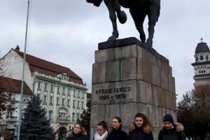 Centenarul Marii Uniri, celebrat de elevii unirişti