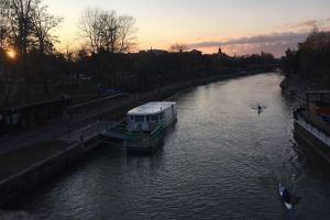 Ultimele plimbari cu vaporasele pe Bega. In curand vor fi retrase la mal, pe motiv de iarna