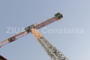 Portul Constanta. Persoana inconstienta in cabina unei macarale. Intervin salvatorii    