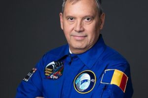 Generalul-locotenent (rez.) Dumitru Prunariu, membru de onoare al Ligii Militarilor Profesionisti 