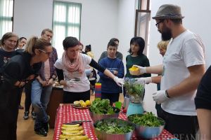 Locul mâncării e în frigider, nu în pubelă! Orădenii au învăţat cum să nu risipească alimentele (FOTO)