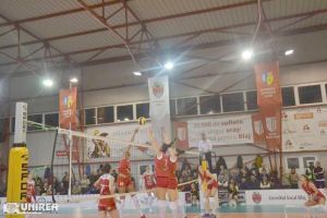 FOTO: Volei Alba Blaj – Știinţa Bacău 3-0, în Divizia A1 | Echipa din „Mica Romă”, lider, cu maximum de puncte şi fără set pierdut