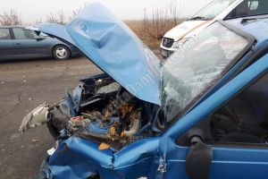 Două accidente, în decurs de o oră, pe DN 7, la Lunguleţu.  Se circulă alternativ