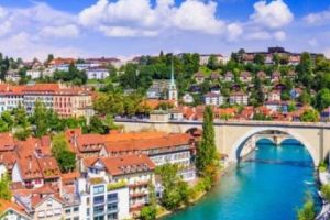 Această ţară nu va intra niciodată în UE. Salariul mediu e 5.000 de euro, iar românii sunt foarte puţini
