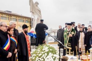 ÎPS Calinic, la inaugurarea monumentului eroilor din Bascov