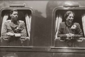 FOTO / Trenul regal: Călătoria de 1 Decembrie rămâne cea mai emoţionantă şi mai dătătoare de mândrie. Povestea Continuă…