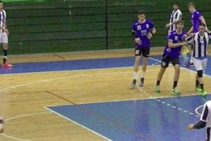 Handbaliştii, învinşi la malul mării