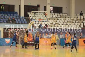 Baschetbalistele de la Phoenix Stiinta Constanta joaca astazi pe teren propriu in Liga Nationala