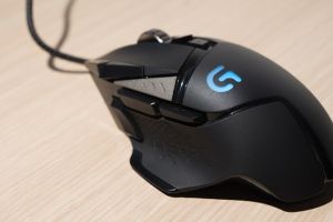 Logitech, în discuţii pentru achiziţionarea Plantronics
