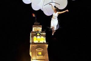 Inaugurare spectaculoasă a Târgului de Iarnă, ediţia Centenar, cu muzică, dans şi momente artistice care le-au tăiat răsuflarea celor prezenţi (GALERIE FOTO)