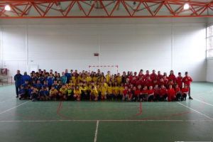 FOTO: Școala Gimnazială Câmpeni vizitată de elevi şi profesori de la şcolile partenere în proiectul educaţional „Uniţi prin sport la Centenarul Marii Uniri”