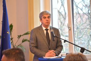 Rolul Băncii Naţionale în înfăptuirea Unirii, explicat elevilor şi studenţilor orădeni (FOTO)