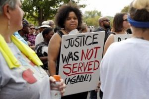 Noi proteste violente în SUA, declanşate din motive rasiale