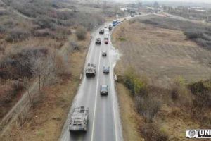 FOTO/ VIDEO: Pregătiri pentru PARADA de 1 Decembrie – Un convoi de tehnică militară a ajuns la Alba Iulia