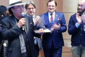 Darul primit de cântăreţul Al Bano care îi va aduce aminte de România (FOTO)