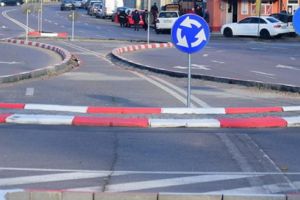 Măsuri de ultimă oră pentru fluidizarea traficului auto din Târgu-Mureş