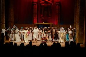 Daniela Vladescu - Oamenii de teatru stiu sa mearga mai departe, sa treaca peste toate greutatile pentru publicul lor“ (galerie foto)