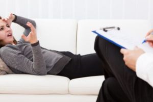 Bine de ştiut – Diferenţa dintre psihiatru şi psiholog. Cum facem alegerea corectă