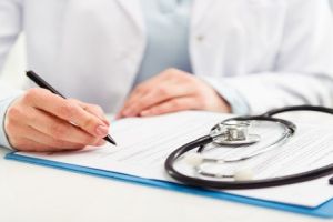 Acreditarea excesivă, scutită pentru medici de familie, stomatologi şi medici de policlinică