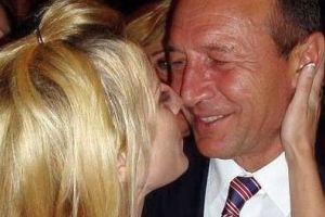 Dezvaluiri picante despre relatia dintre Elena Udrea si Traian Basescu! Cum au fost surprinsi in biroul prezidential