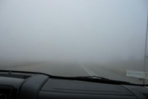 5 sfaturi esenţiale pentru conducerea pe timp de ceaţă