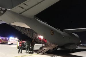 Copil de trei ani, ranit grav intr-un accident casnic, adus la un spital din Bucuresti cu o aeronava militara