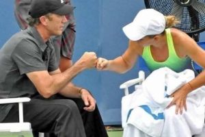 Fostul antrenor al Simonei Halep, Darren Cahil, nominalizat de WTA la titlul de cel mai bun antrenor al anului 2018