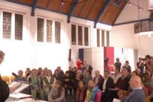 Slujbă non-stop de 27 de zile la o biserică pentru protejarea unei familii