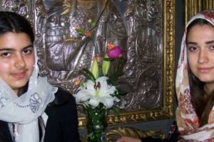 O poveste SFÂŞIETOARE cu Iuliana şi Mihaela Călin