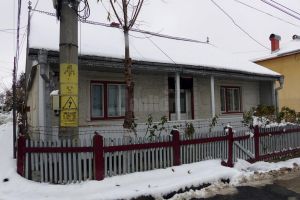 Doi bătrâni, soţ şi soţie, au fost găsiţi morţi în locuinţă, intoxicaţi cu gazele ...