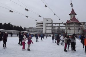 Cinci zile de acces gratuit pe Patinoarul Areni