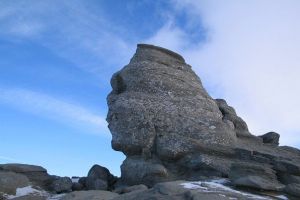 Salvamontiştii cu ochii pe Sfinx! Mâine, e ziua lui şi aşteaptă oaspeţi, uneori, neechipaţi corespunzător