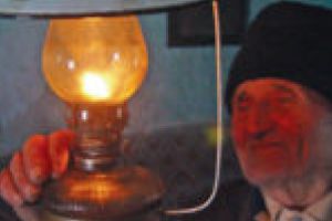 „Vouchere de lumină” pentru racordarea gospodăriilor fără curent la o sursă de energie electrică?