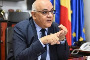 Raed Arafat vrea program de 8 ore pentru medicii de la stat