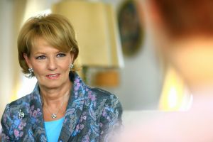 Majestatea Sa Margareta şi Familia Regală vin de 1 Decembrie la Alba Iulia cu Trenul Regal, remorcat de o locomotivă cu abur construită în anul Încoronării Regilor Ferdinand şi Maria