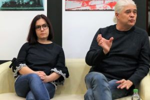 Raluca Blaga ne ajută să înţelegem arta teatrală incomodă prin cartea ei de debut