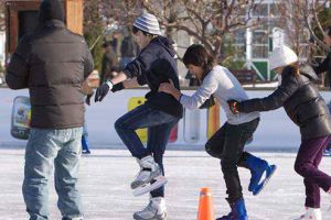 Intrare gratuită la patinoar până la mijlocul lunii decembrie