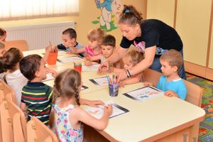 Hunedoara: se distribuie tichetele sociale pentru grădiniţă