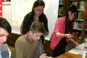 Burse Confucius pentru liceenii din Hunedoara