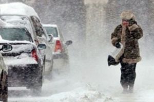 Viscolul continuă până la noapte, apoi vine gerul!