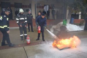 Exerciţiu tehnico – tactic ”Prevenirea şi stingerea incendiilor şi acordarea primului ajutor”