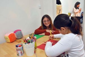 Lecţia de bunătate: Un ONG din Oradea a deschis primul after-school pentru copii cu părinţi bolnavi de cancer