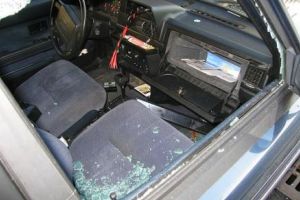 Doi hoţi de maşini, prinşi de poliţiştii sătmăreni