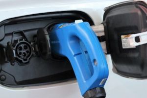 Masinile electrice necesita statii de incarcare performante si fiabile