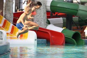 Aquaparkul Nymphaea, Zoo şi Ştrandul Ioşia, program normal în minivacanţă