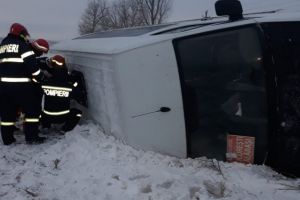 Microbuz cu pasageri, rasturnat pe DN3 Calarasi-Lehliu