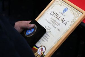 FOTOGALERIE: Distincţii de Centenar pentru 47 de târgumureşeni