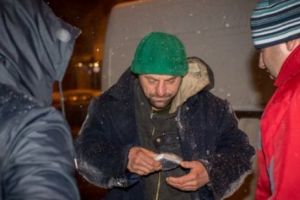 Oamenii fără adăpost, salvaţi în ultimul moment. Ce s-a întâmplat în Bucureşti în NOAPTEA VISCOLULUI 
