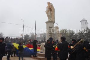 Suita de evenimente la Ovidiu: Inaugurarea ansamblului statuar Poet Ovidiu“, in aplauzele locuitorilor orasului (galerie foto)