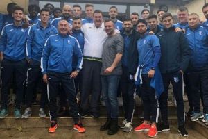 Cadou special din partea lotului SSC Farul Constanta pentru Erkal Memet, cu ocazia zilei sale de nastere